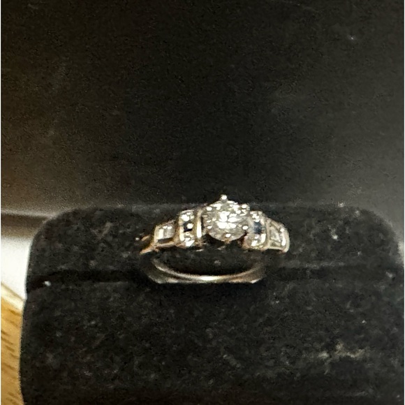 Engagement ring with wedding band ring guard, size 6. - Picture 2 of 13